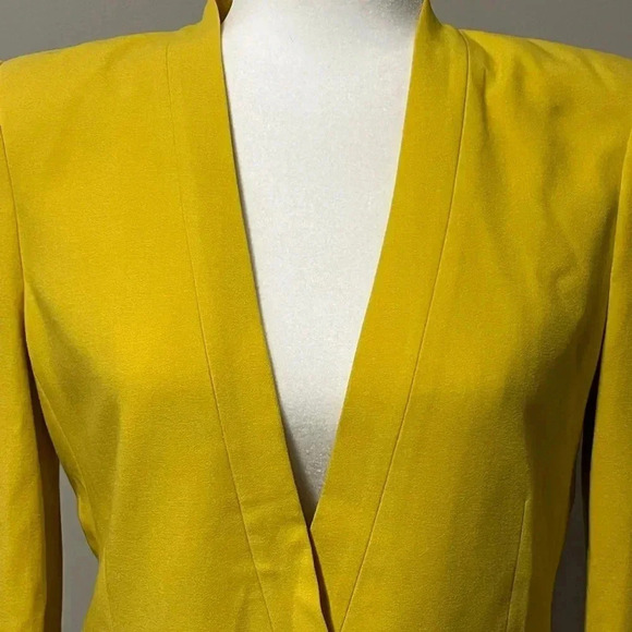 BCBGMaxAzria Guy Sunflower Crop Blazer - Picture 3 of 12